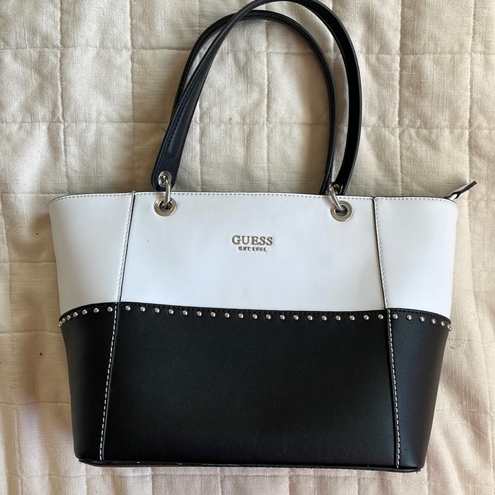 White & black  GUESS purse
